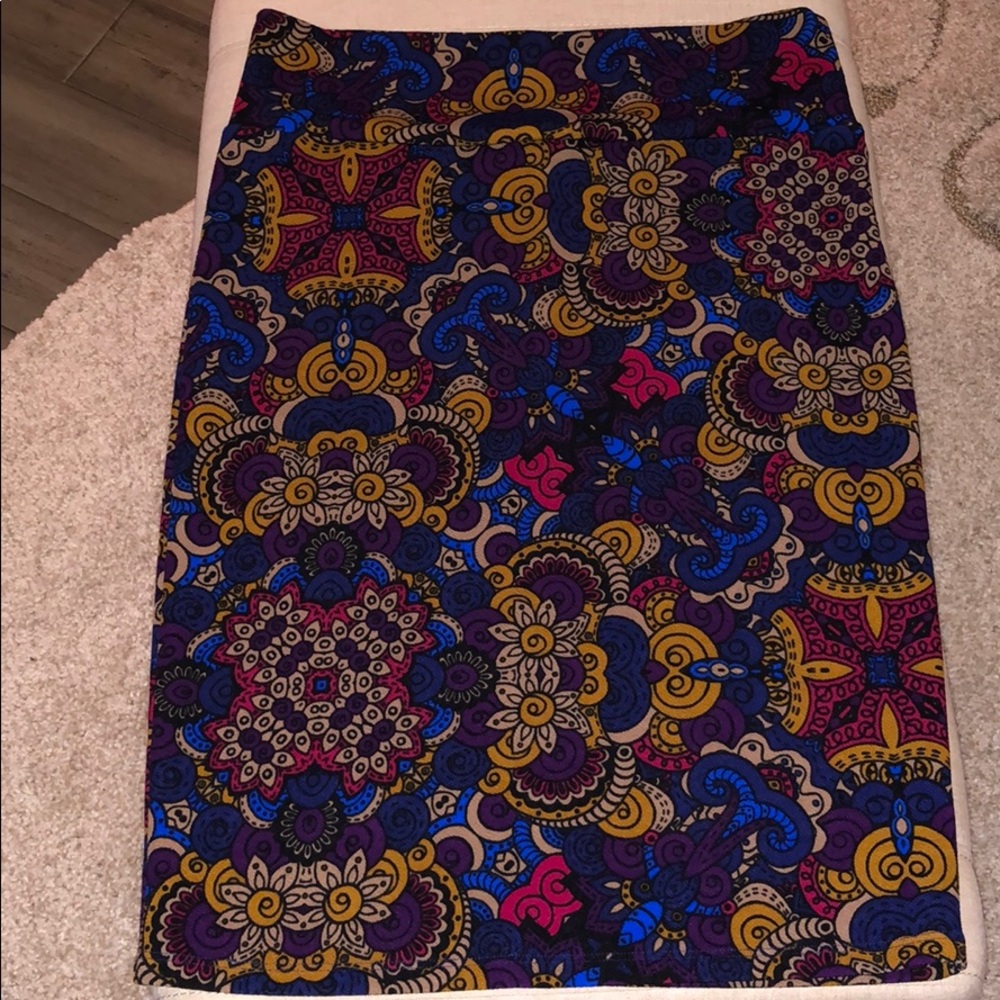 Like New LuLaRoe Skirt - beautiful fall colors!!